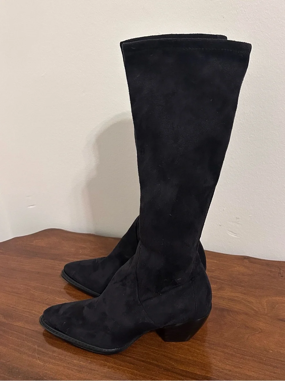 Donald J. Pliner Black Suede Fitted Heel Stretch Heel Riding Boots Size 8